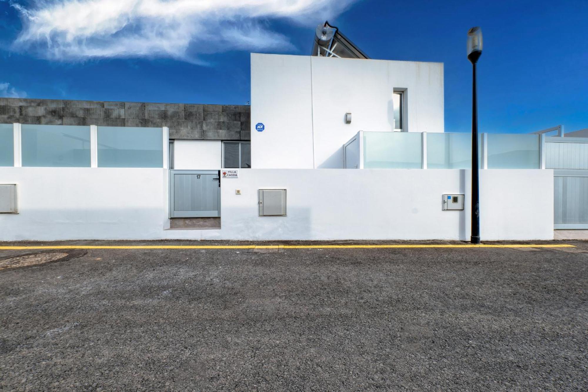 Villa Cassia-Private Pool Aircon, Sat Tv By Lanzarote Vacation Homes Коста Бланка Экстерьер фото