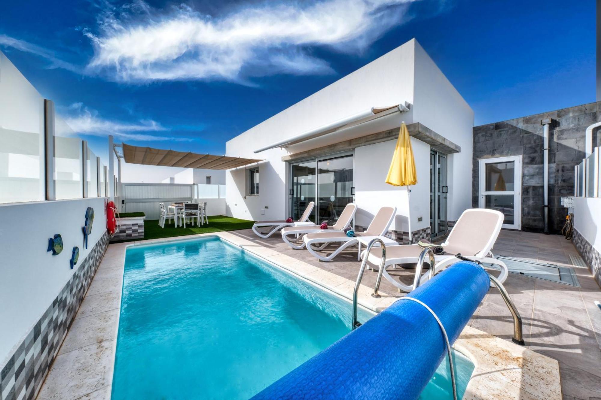 Villa Cassia-Private Pool Aircon, Sat Tv By Lanzarote Vacation Homes Коста Бланка Экстерьер фото
